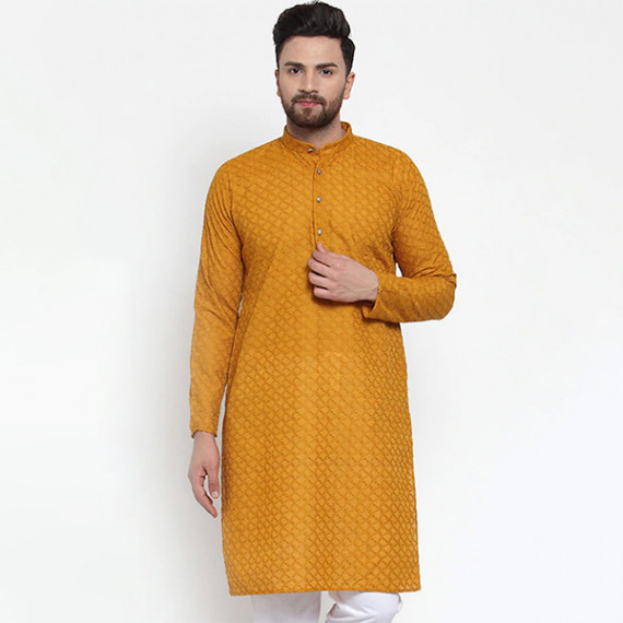 http://13.204.215.80/products/men-yellow-printed-straight-kurta