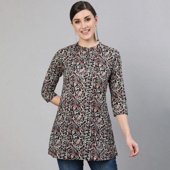 http://13.204.215.80/products/women-black-maroon-abstract-printed-tunic