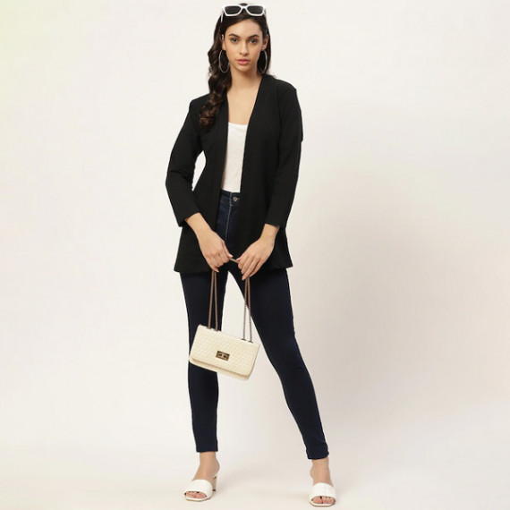 http://13.204.215.80/products/women-black-solid-shrug
