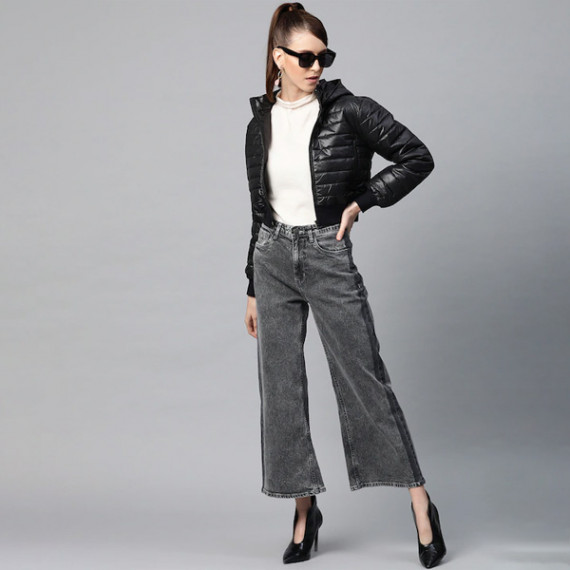 http://13.204.215.80/products/women-black-solid-cropped-puffer-jacket