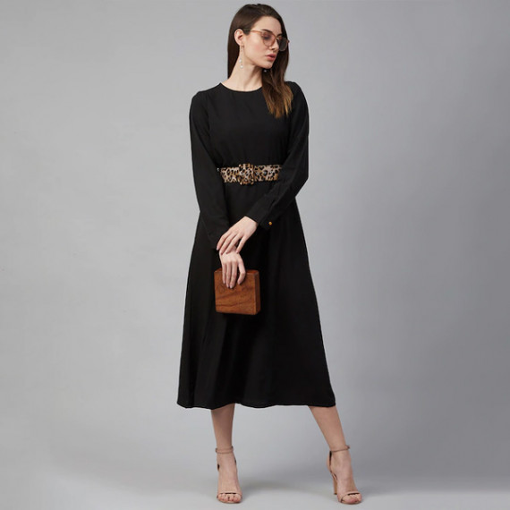 http://13.204.215.80/products/black-pleated-maxi-dress