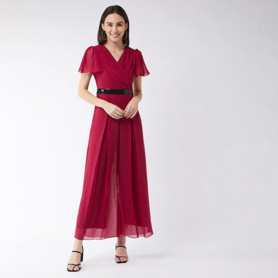 http://13.204.215.80/products/pink-black-pleated-jumpsuit-with-embellished-waist