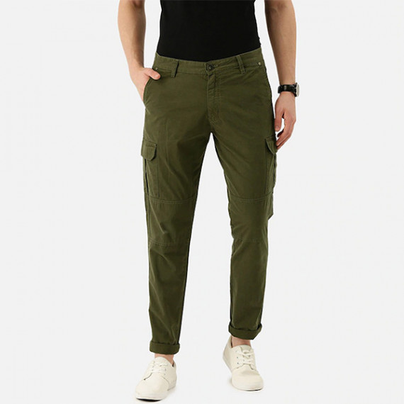 http://13.204.215.80/products/men-olive-slim-fit-pure-cotton-cargos-trousers