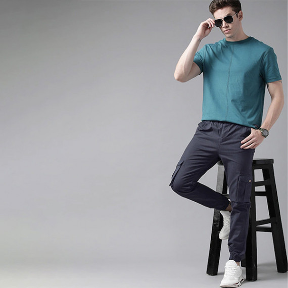http://13.204.215.80/products/men-navy-blue-solid-mid-rise-woven-pure-cotten-cargo-trousers