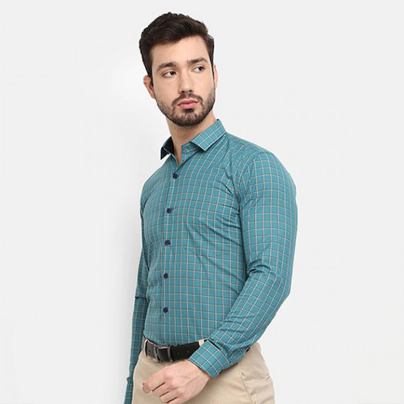 http://13.204.215.80/products/men-green-checked-formal-shirt