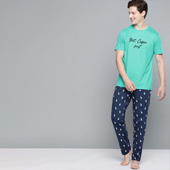 http://13.204.215.80/products/men-sea-green-navy-blue-printed-pure-cotton-night-suit