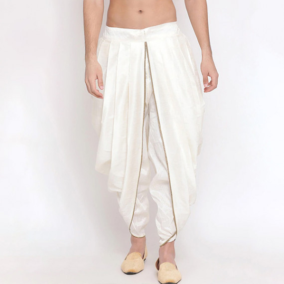 http://13.204.215.80/products/men-white-solid-dhoti