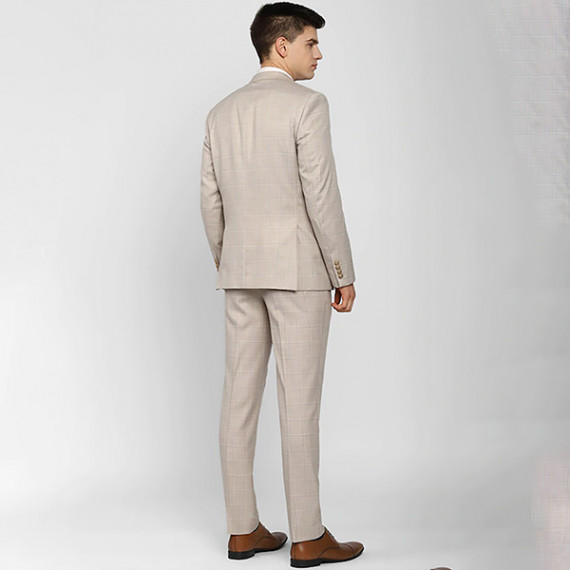 http://13.204.215.80/products/mens-suit-set