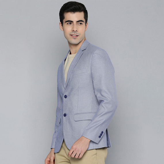 http://13.204.215.80/products/men-blue-self-design-textured-regular-fit-smart-casual-blazer