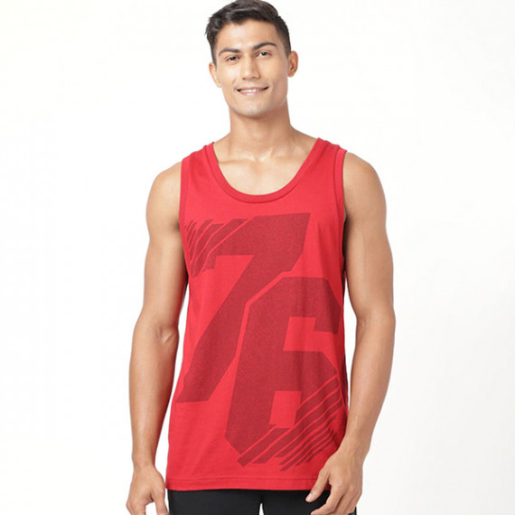 http://13.204.215.80/products/men-red-printed-innerwear-vests