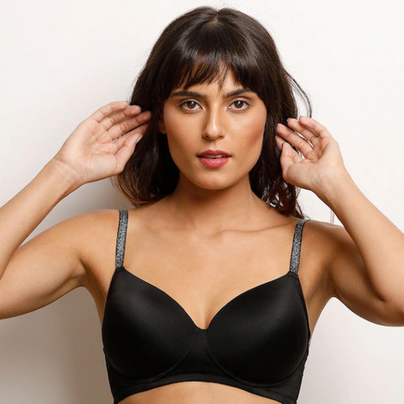 http://13.204.215.80/products/black-solid-non-wired-lightly-padded-t-shirt-bra