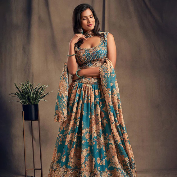 http://13.204.215.80/products/blue-beige-printed-semi-stitched-lehenga-unstitched-blouse-with-dupatta
