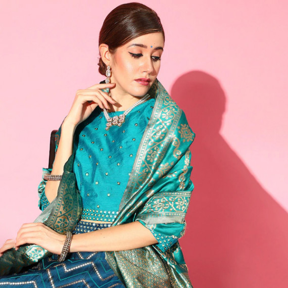 http://13.204.215.80/products/women-navy-blue-embellished-ready-to-wear-lehenga-blouse-with-dupatta